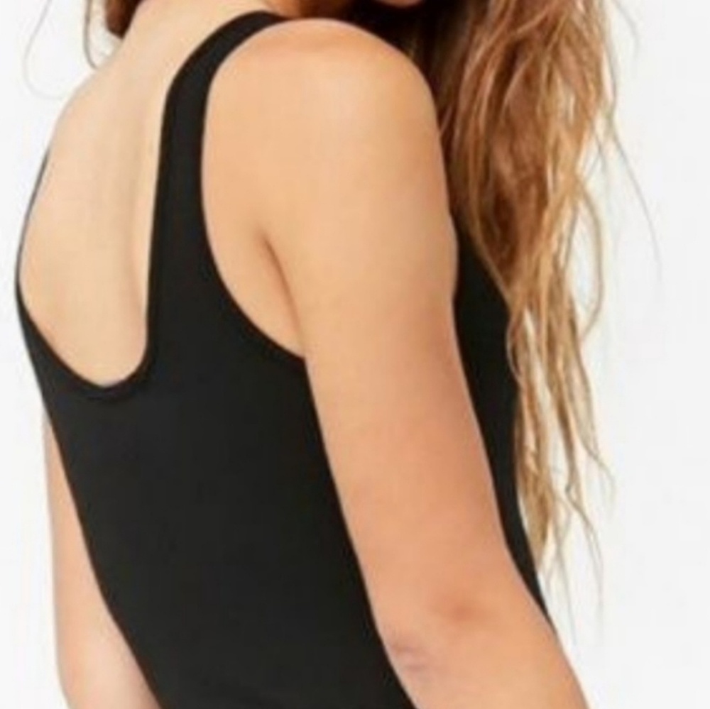 🎉HOSTPICK Iron Fist Classic Ribbed Thong Bodysuit - Picture 3 of 4
